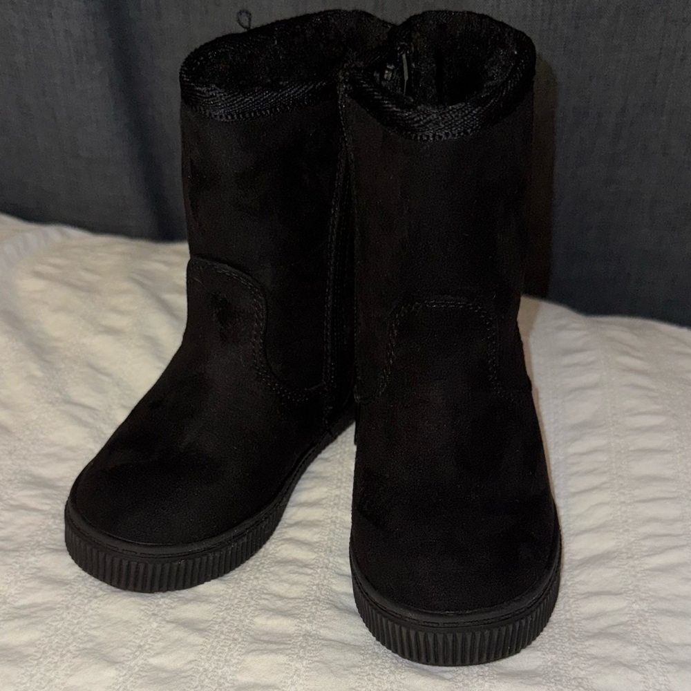 CAT AND JACK Kids Black Winter Boots